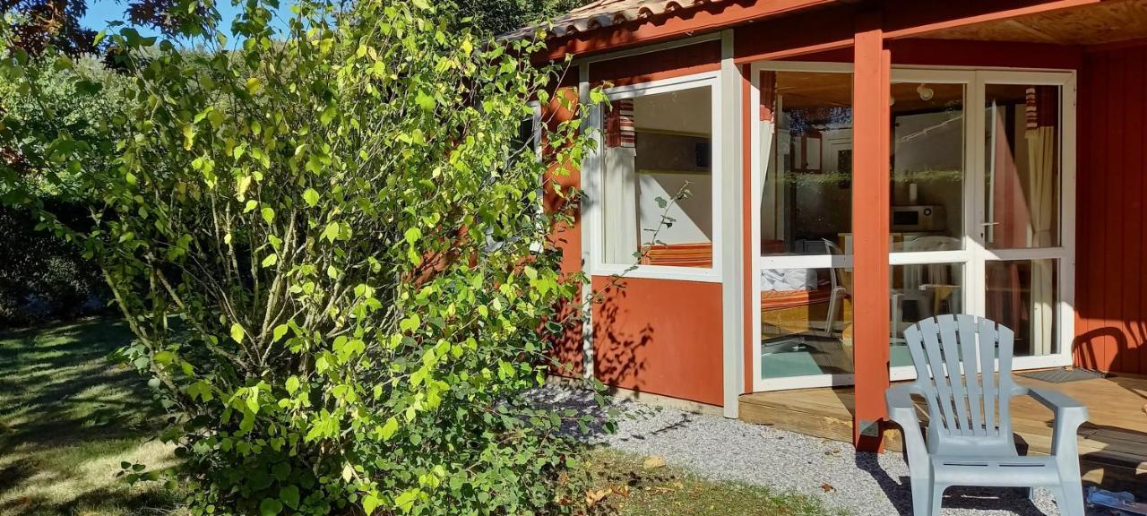 Chalet Simple Au Camping L'Etruyere Au Lac La Tardiere Eksteriør billede