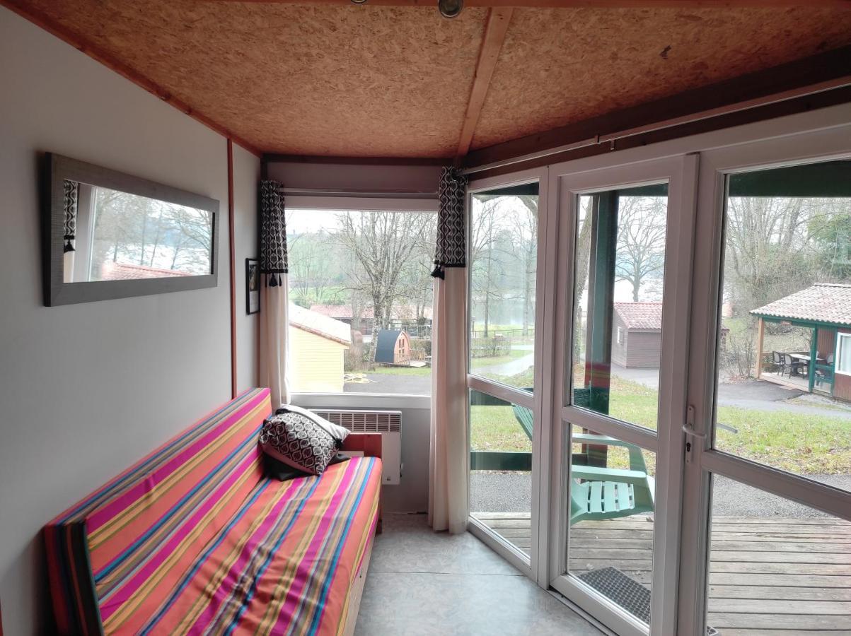 Chalet Simple Au Camping L'Etruyere Au Lac La Tardiere Eksteriør billede